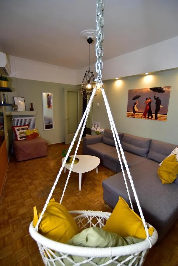 Colourful & Family-Friendly Flat With A Funky Swing! Apartment Thessaloniki