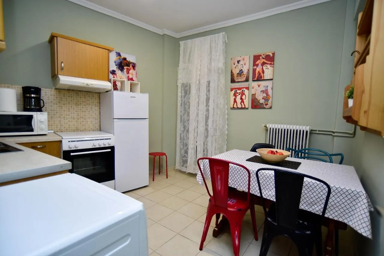 Colourful & Family-Friendly Flat With A Funky Swing! Lägenhet Thessaloníki 0*,  Grekland